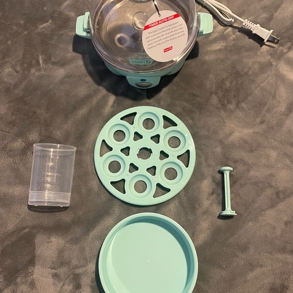Mini hot steam Dash egg cooker - Picture 4 of 5